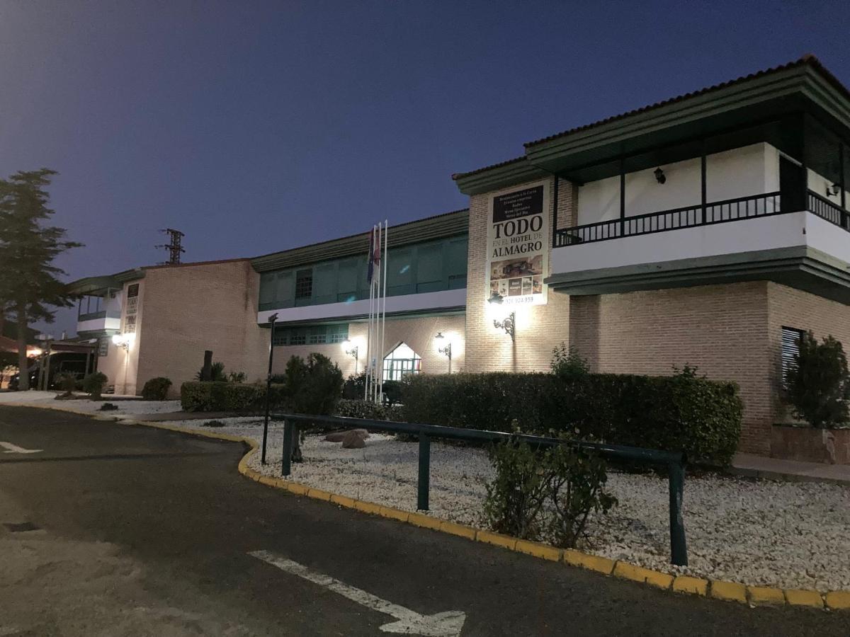 Hotel Almagro Hotel 3*