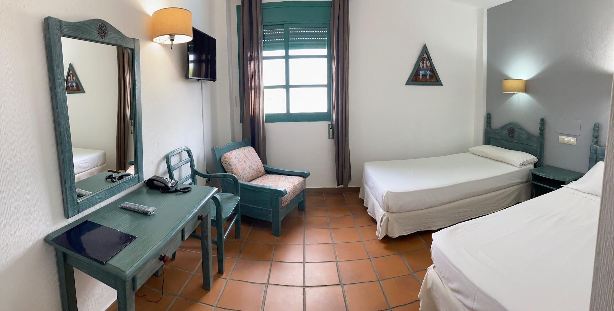Hotel Almagro Hotel 3*
